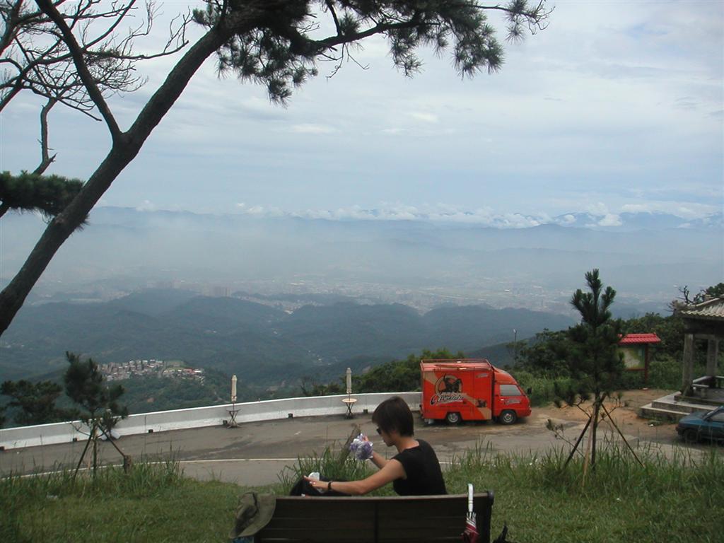 Hike Wuzhishan Lisa 030613 (11) (Large)